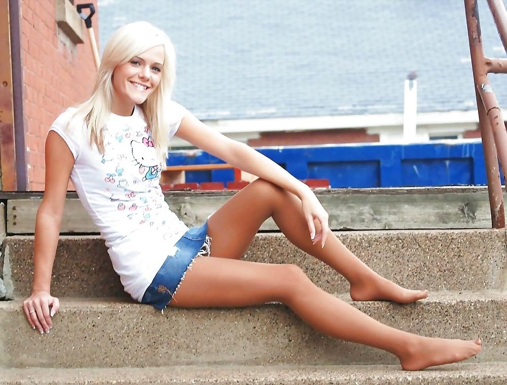 25P Pantyhose pics