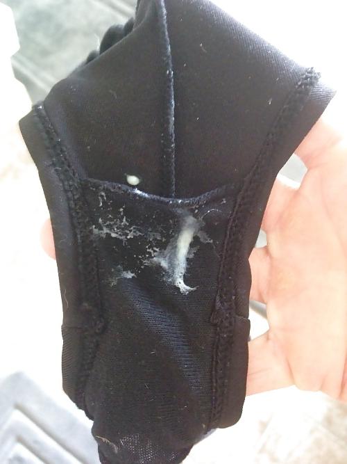 25P Dirty Underwear & Wet Pussy
