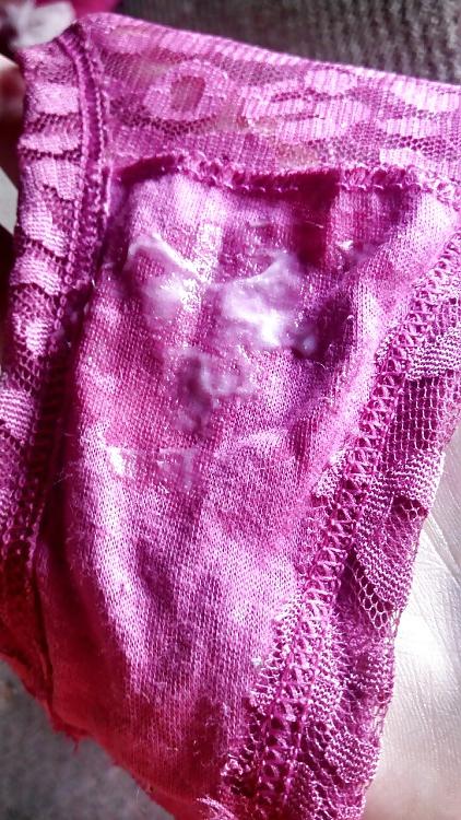 25P Dirty Underwear & Wet Pussy