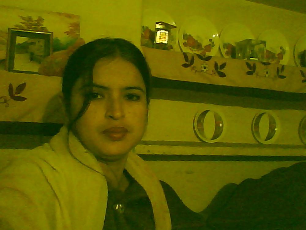 6P NAZIA  PAKISTANI  