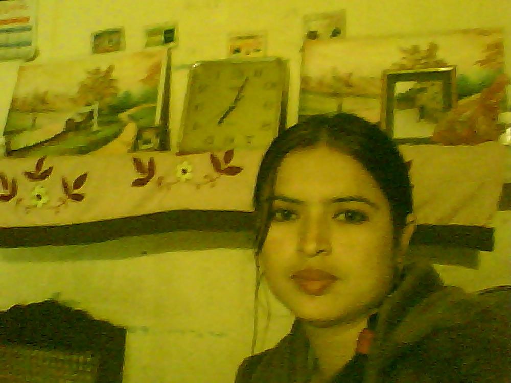 6P NAZIA  PAKISTANI  