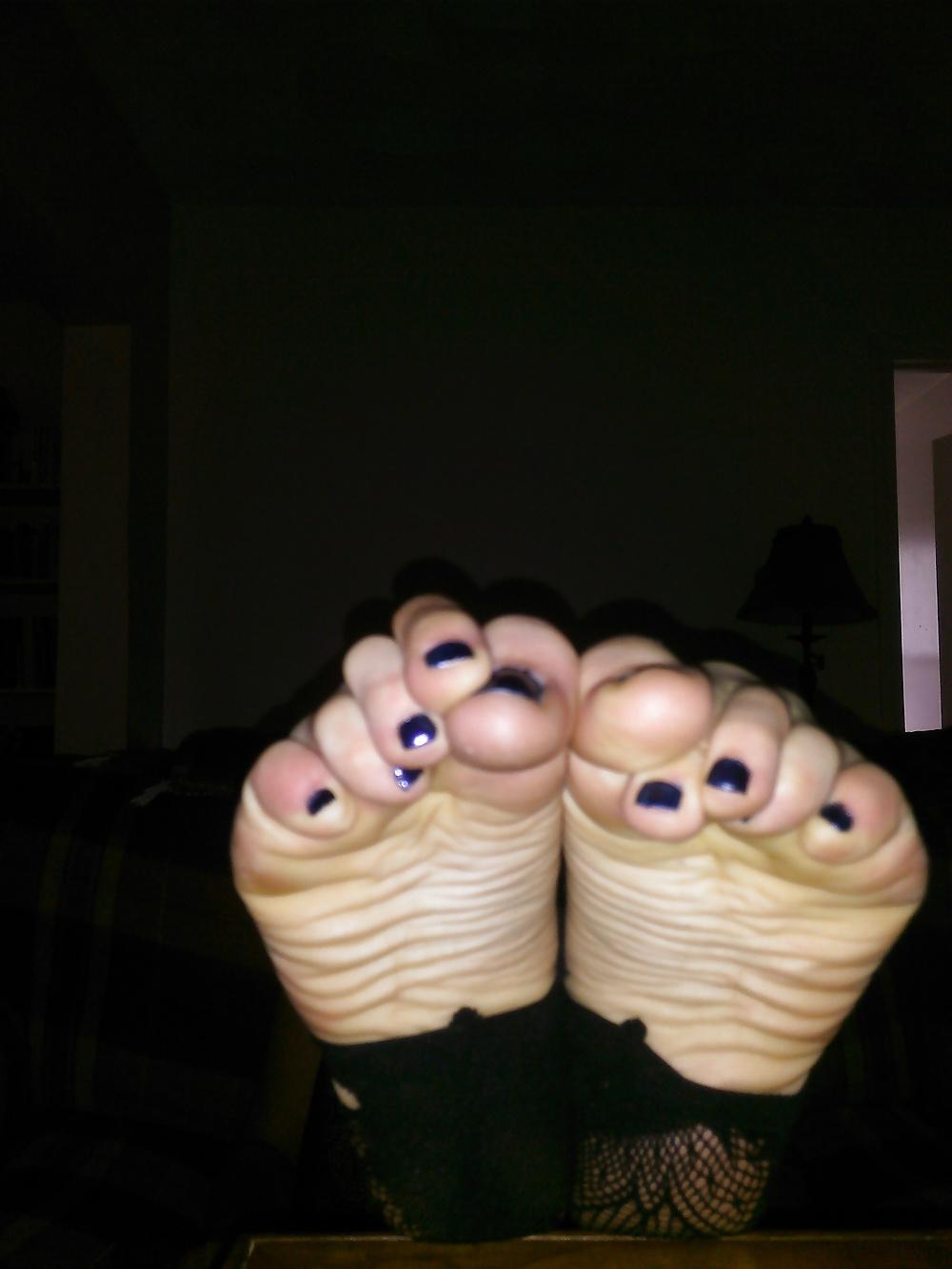 7P My sexy metallic blue toes covered in cum