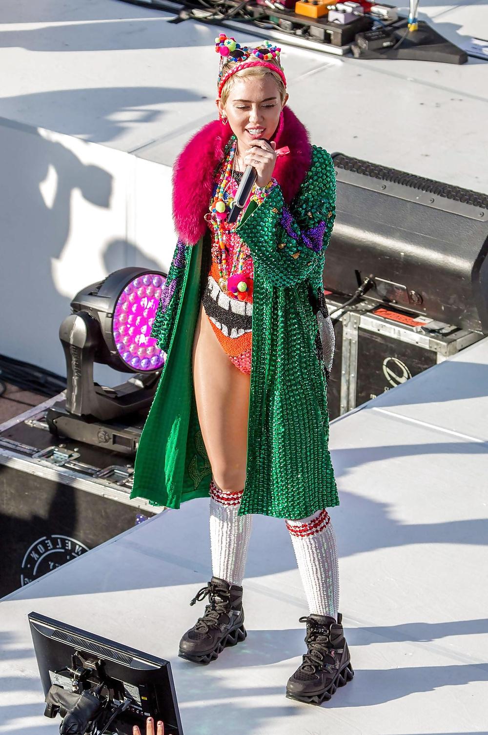 13P Miley Cyrus - Dirty Whore for a good Fuck