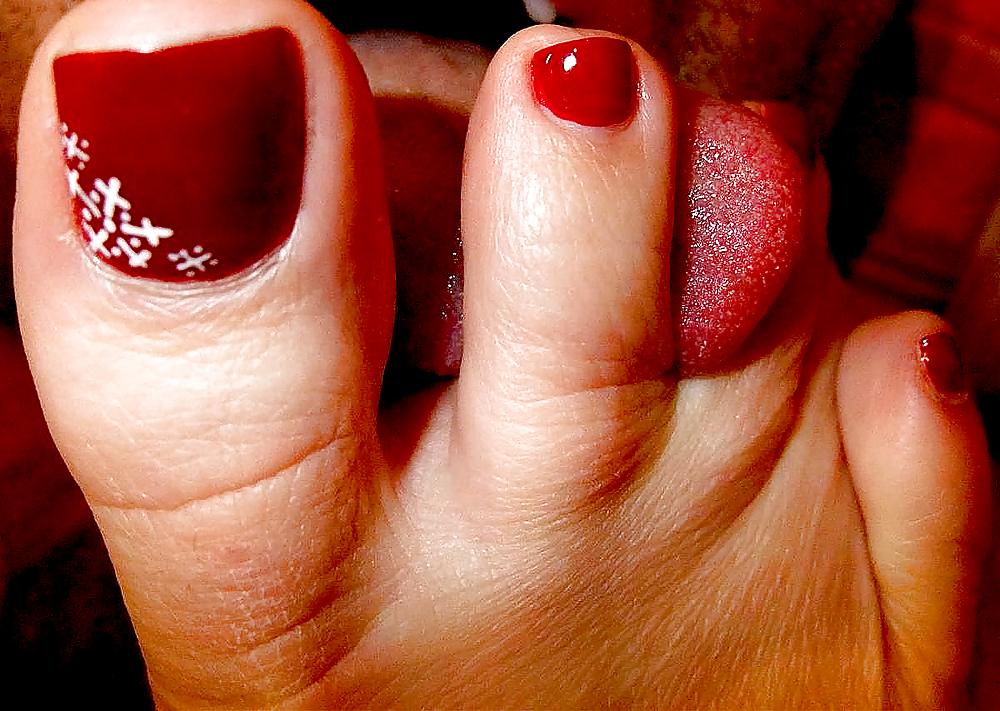 25P More Footjobs!