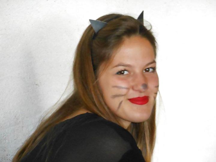 25P French Slut