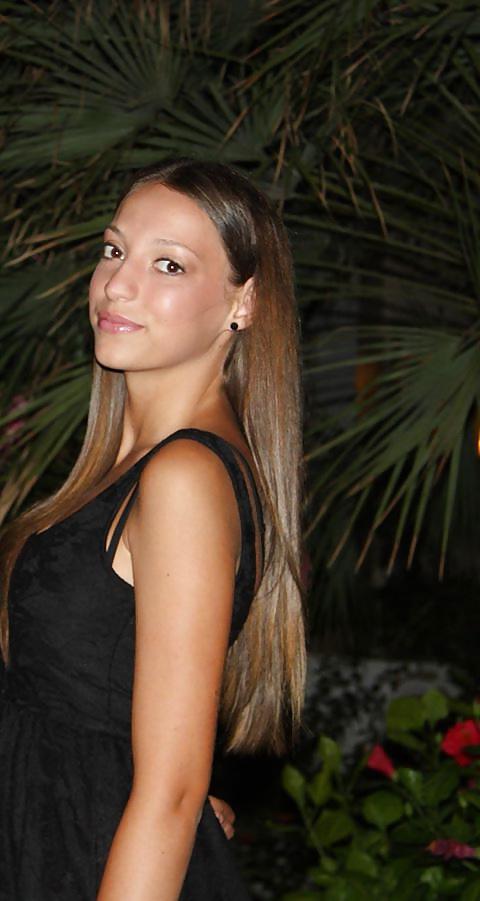 25P Beautiful serbian girls