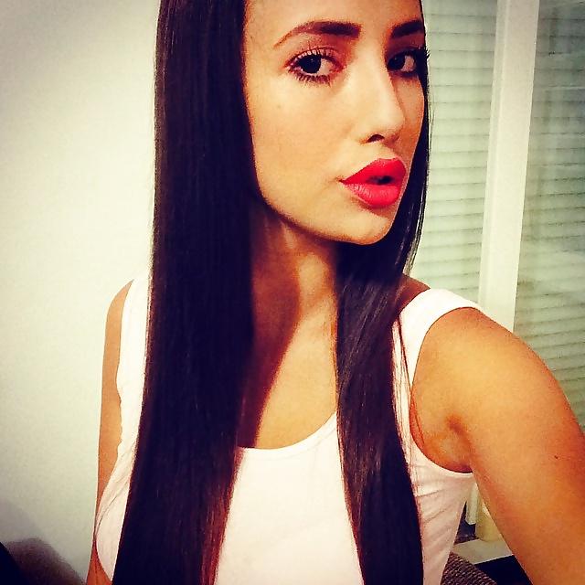 25P Beautiful serbian girls