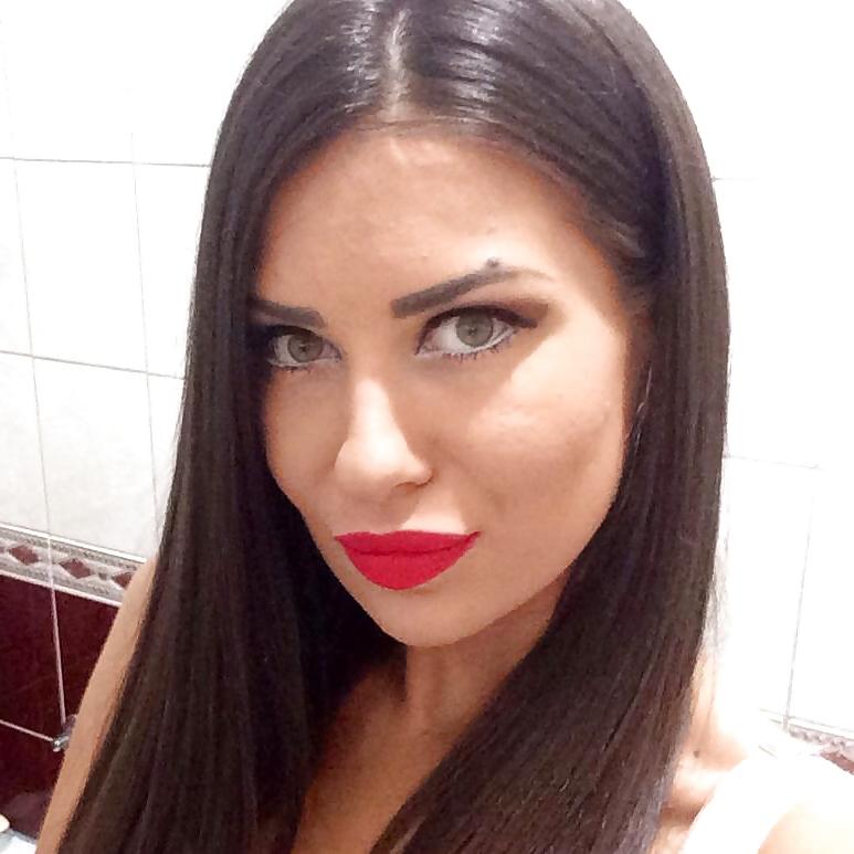 25P Beautiful serbian girls