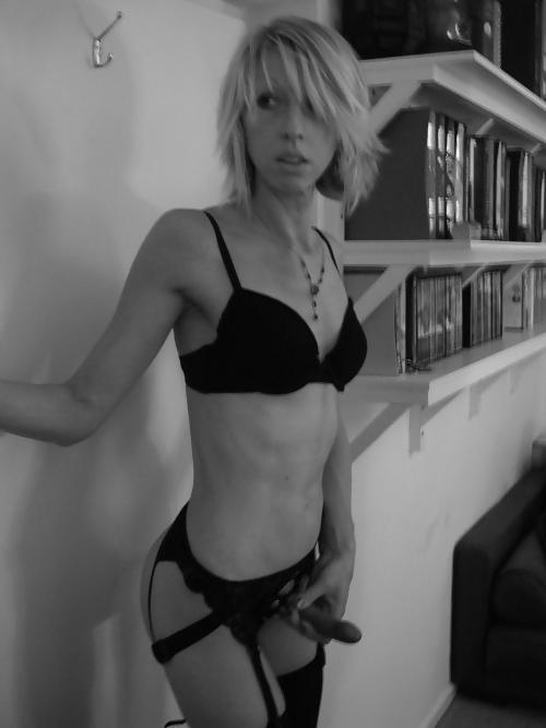 25P Sensual Strap-on Girls