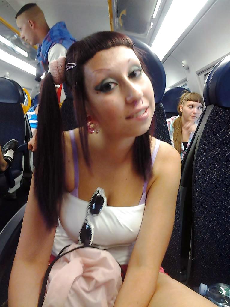 24P Dirty whore - sale pute moche a cheveux rouge