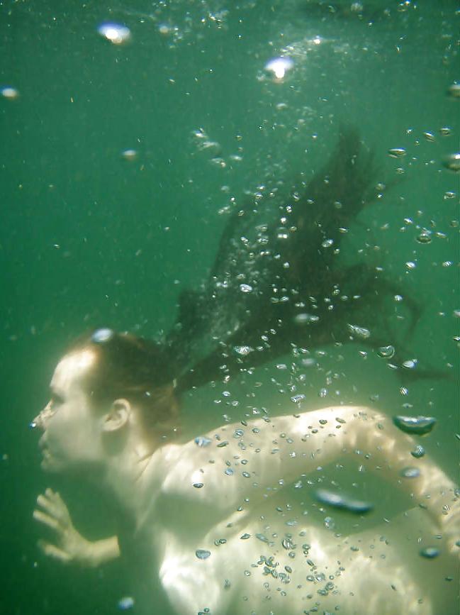 18P The little mermaid underwater 5