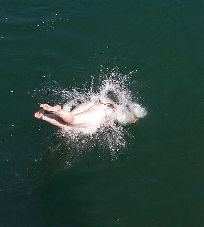 18P The little mermaid underwater 5