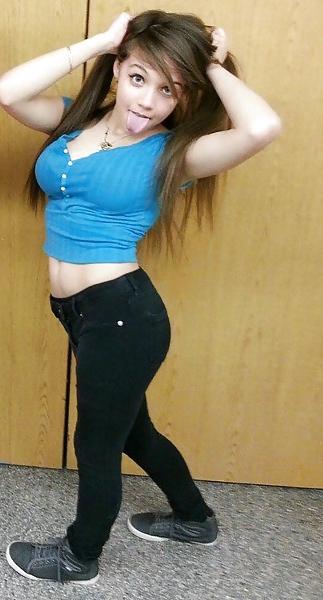 22P Lil Sweetheart Has Huge Tits