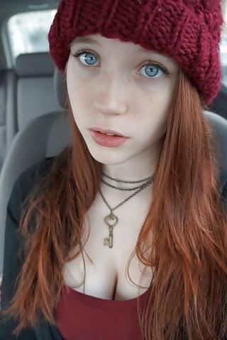 22P Lil Sweetheart Has Huge Tits