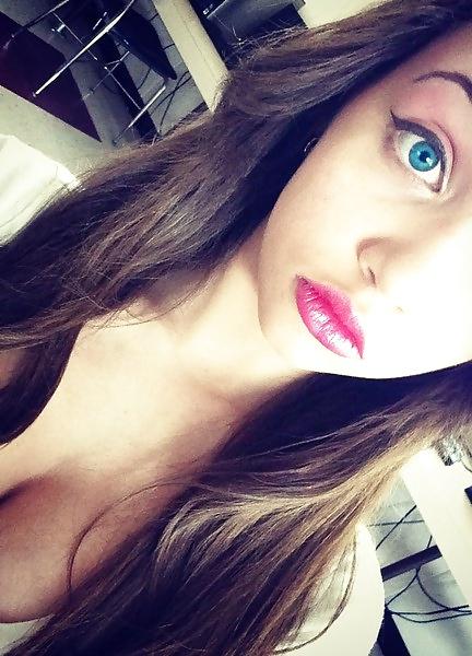 22P Lil Sweetheart Has Huge Tits
