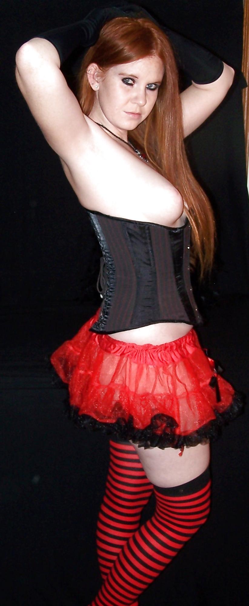 25P Red head beauty
