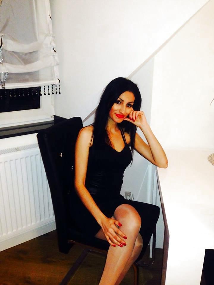 15P Turkish girls! Which one makes yor dick hard?