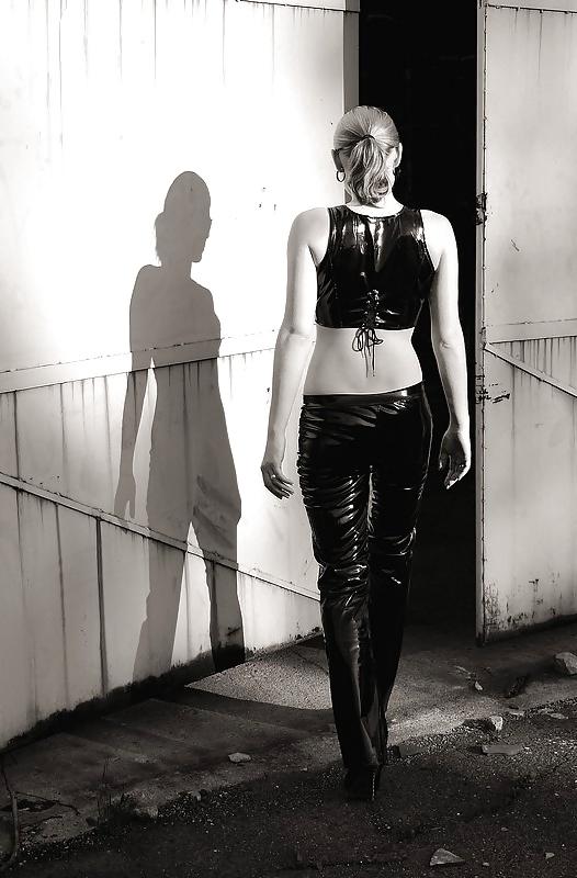 6P Dirty little session - me in my shiny latex outfit