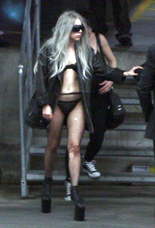 9P European street hookers. Dirty girls