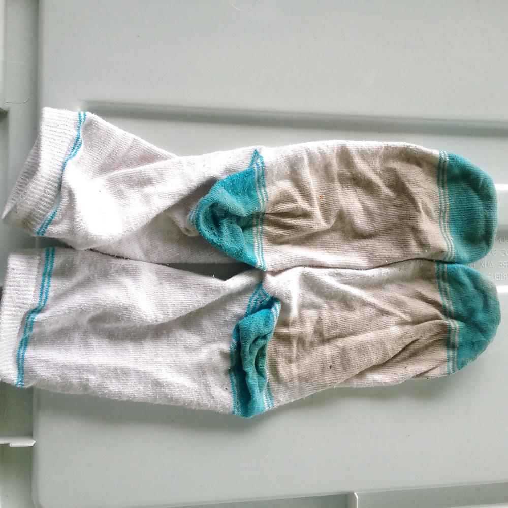 7P DIrty Stinky Waitress Socks