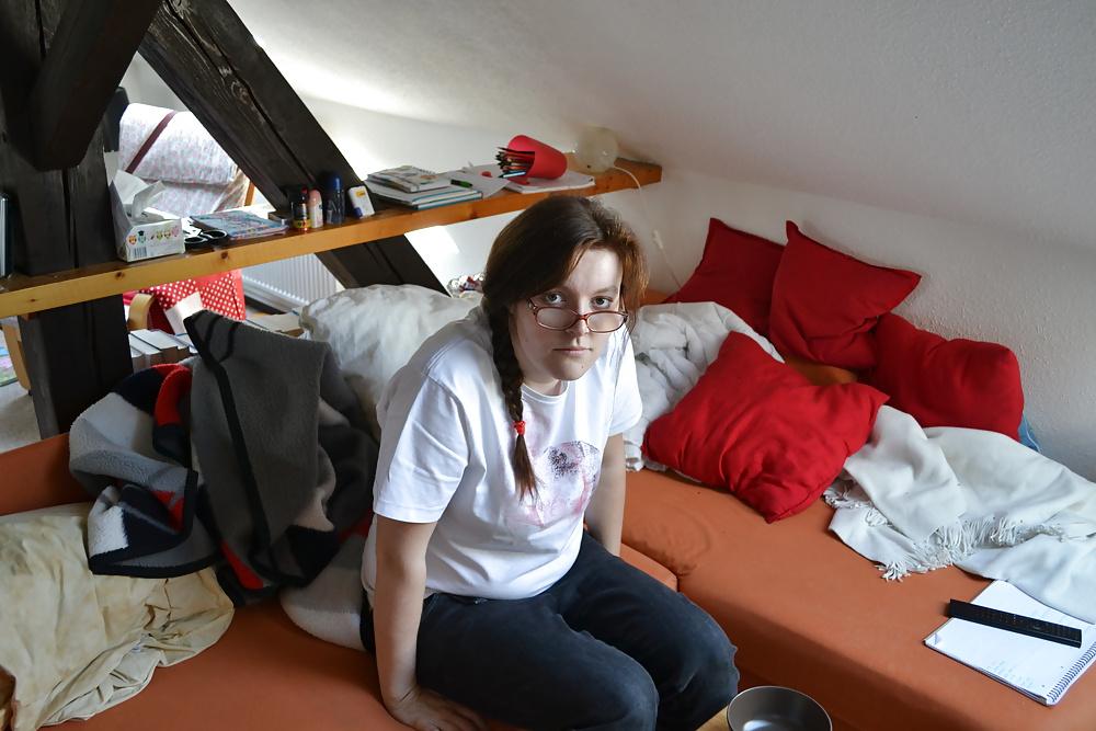 12P Anna hat sich dick ficken lassen...
