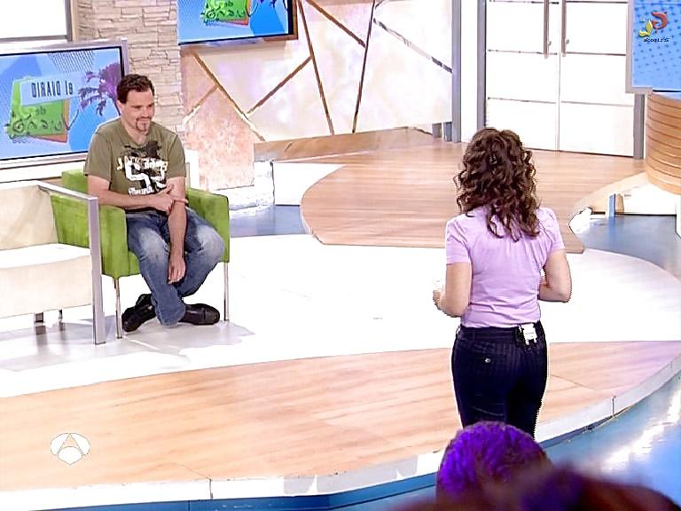 25P Yolanda Vazquez spanish presenter and has the big ass