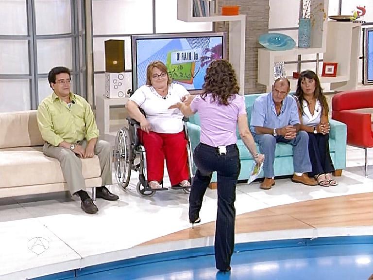 25P Yolanda Vazquez spanish presenter and has the big ass