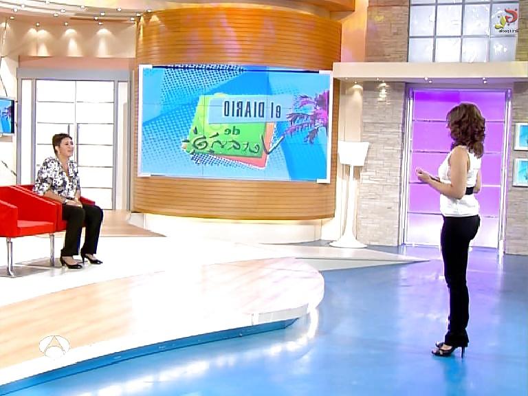 25P Yolanda Vazquez spanish presenter and has the big ass