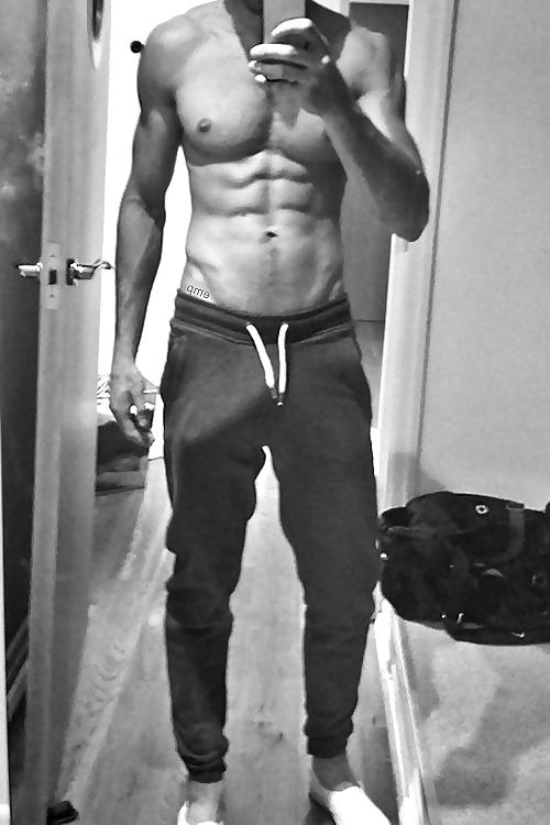 22P GOOD looking FIT MOROCCAN MEN i Would LOVE To Fuck me!!! 