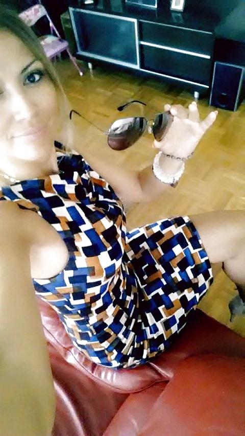 25P Sexy Serbian milf