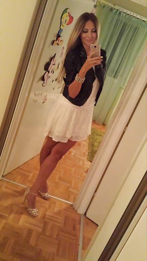 25P Sexy Serbian milf