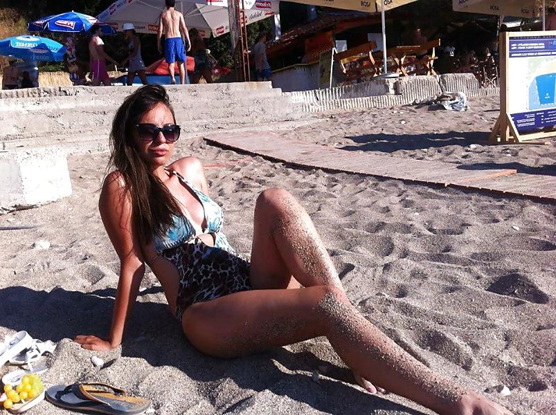 25P Sexy Serbian milf