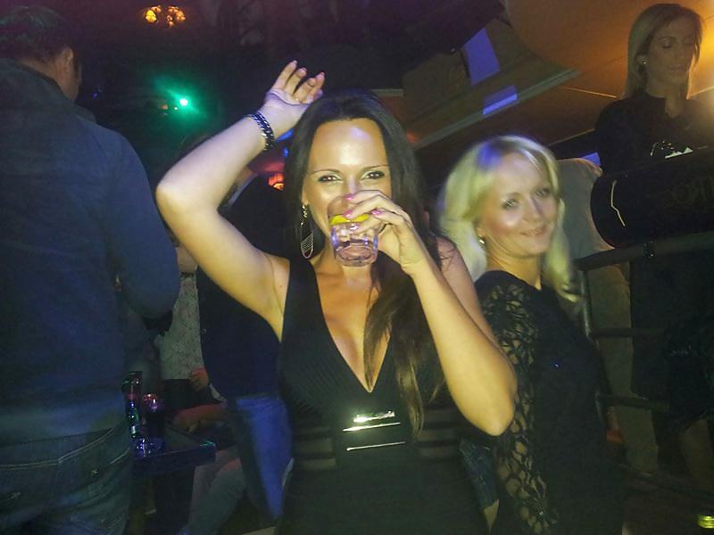 25P Sexy Serbian milf