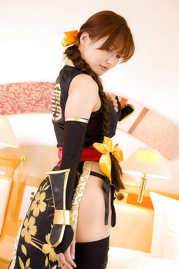 20P Kasumi (DOA cosplay)