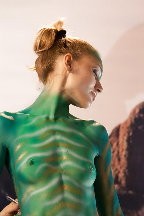 25P BODY PAINT