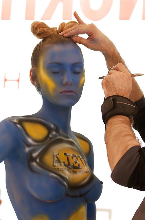 25P BODY PAINT