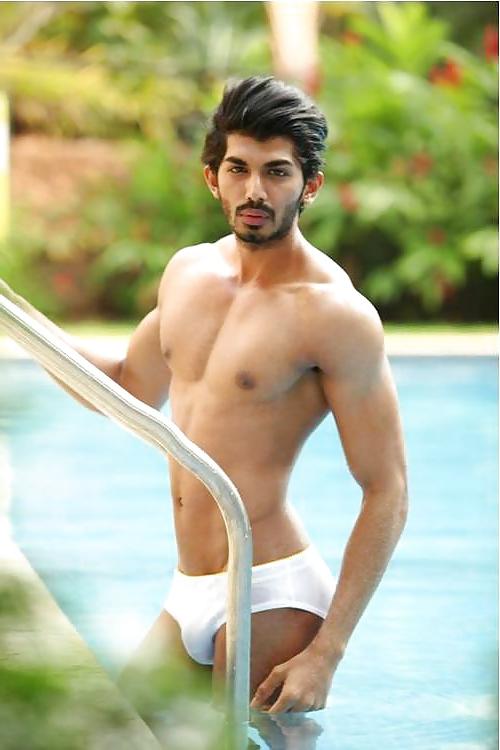 25P Pakistani & Indian models