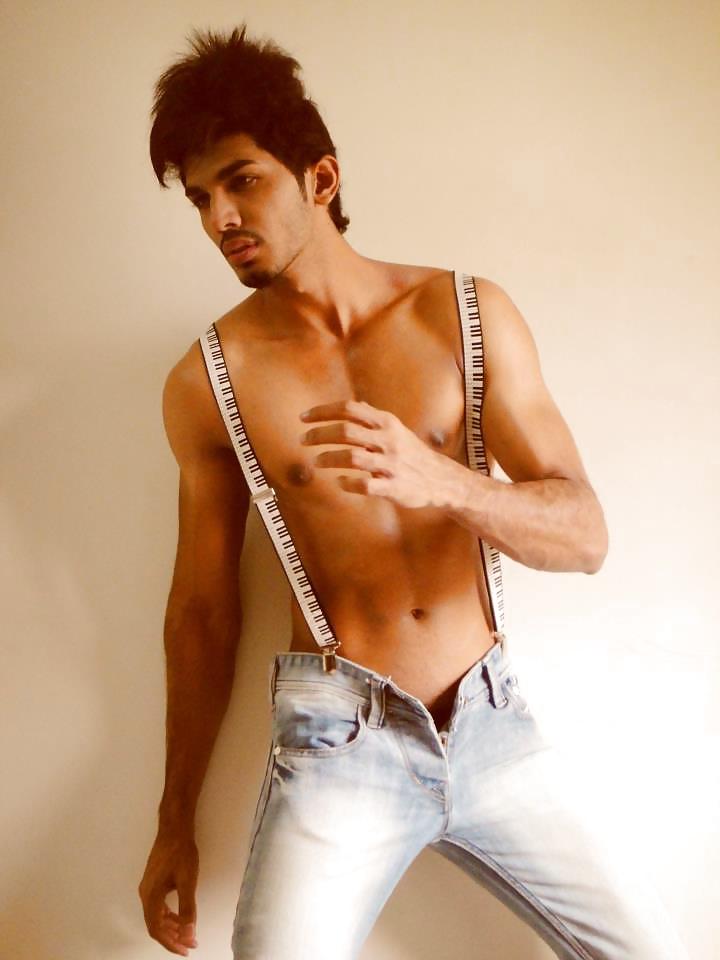 25P Pakistani & Indian models