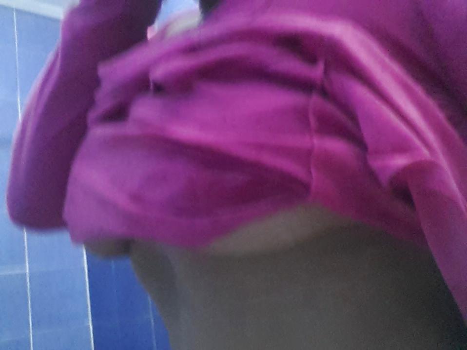 24P Thick latina milf with ass