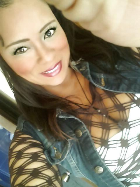 24P Thick latina milf with ass