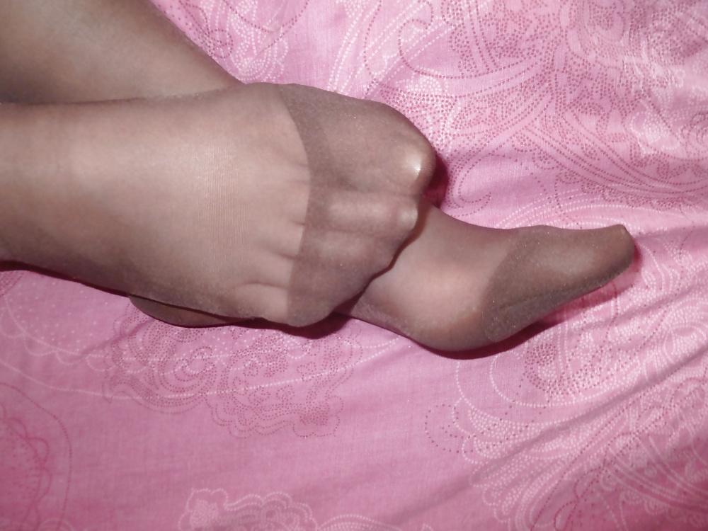 9P Footjob cyr14