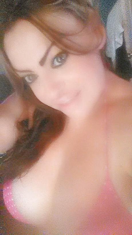 24P Thick latina milf