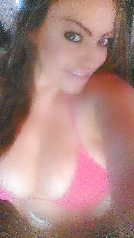 24P Thick latina milf