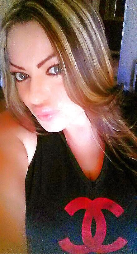 24P Thick latina milf