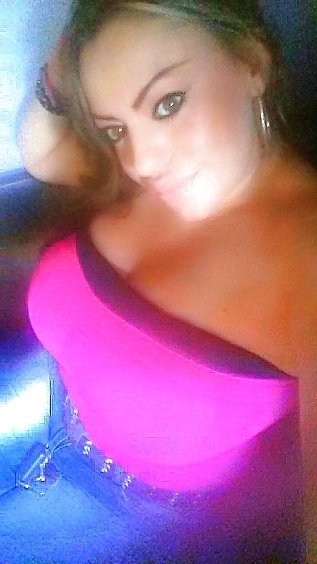 24P Thick latina milf