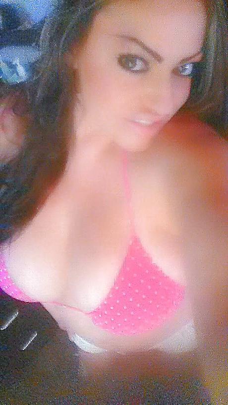 24P Thick latina milf