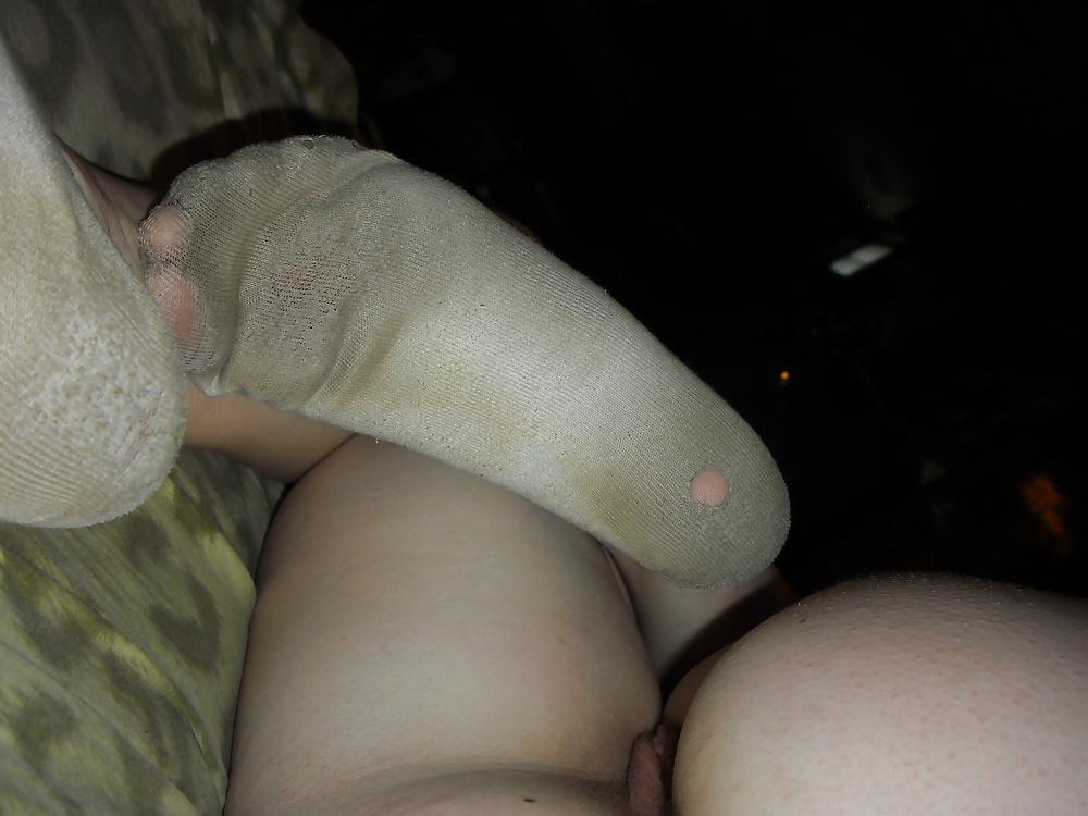 20P Girl with dirty stinky ripped sox