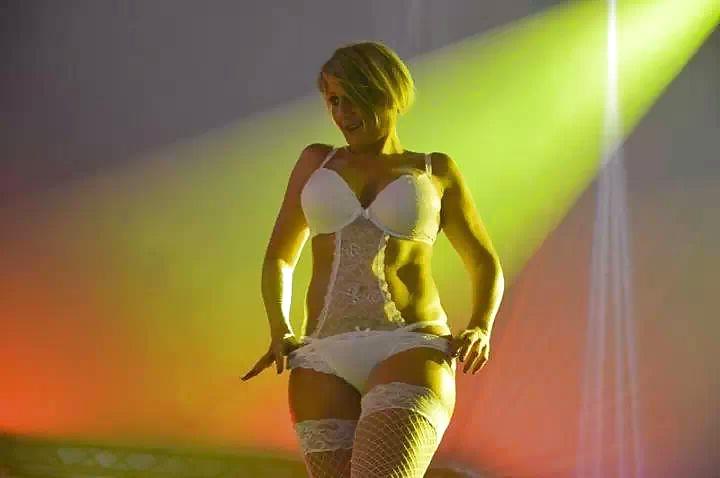 16P Sexy Star Hot French MILF nice ass