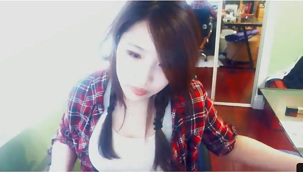 25P KireiAutumn (TWITCH TV BUSTY SLUT)