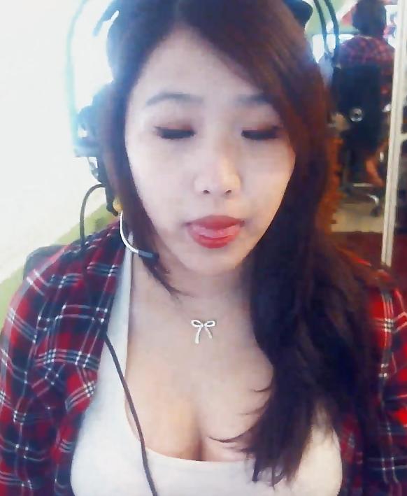 25P KireiAutumn (TWITCH TV BUSTY SLUT)
